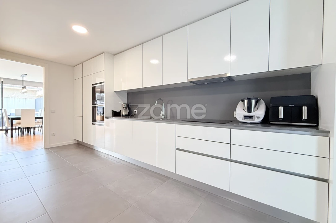 Moradia T3 para Venda em Vale (São Cosme), Telhado e Portela Foto 5