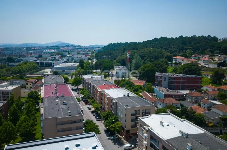 Apartamento T2 para Venda em Gualtar Foto 28
