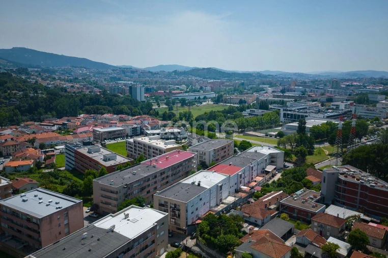 Apartamento T2 para Venda em Gualtar Foto 30