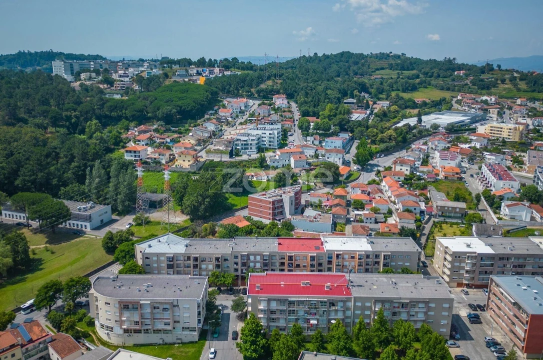 Apartamento T2 para Venda em Gualtar Foto 31