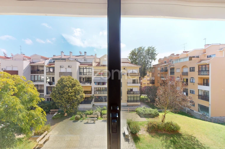 Apartamento T1 para Venda em Carcavelos e Parede Foto 6