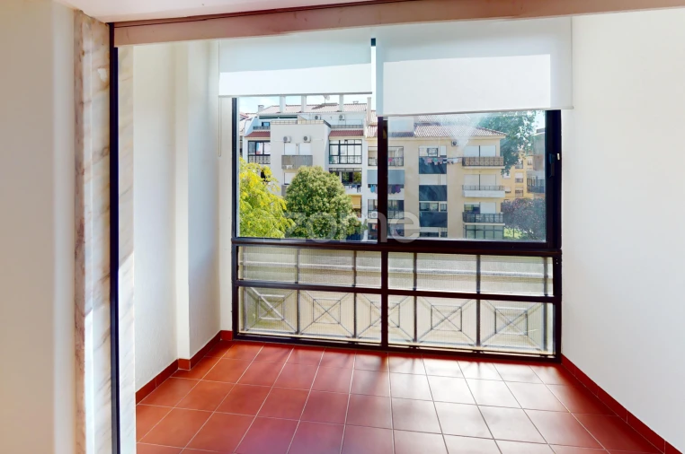 Apartamento T1 para Venda em Carcavelos e Parede Foto 7