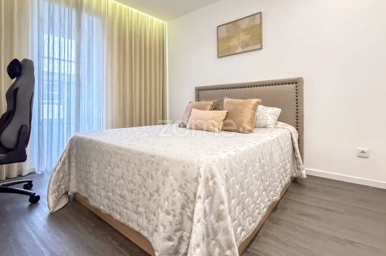 Moradia T3 para Venda em Ponta Delgada (São José) Foto 11