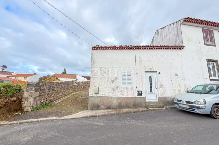 Moradia T2 para Venda em Nordeste Foto 3