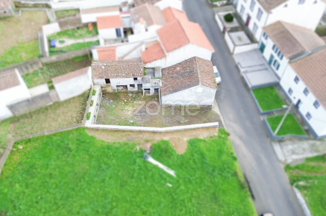 Moradia T2 para Venda em Nordeste Foto 14