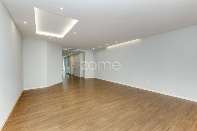 Apartamento T2 para Venda em Carcavelos e Parede Foto 2