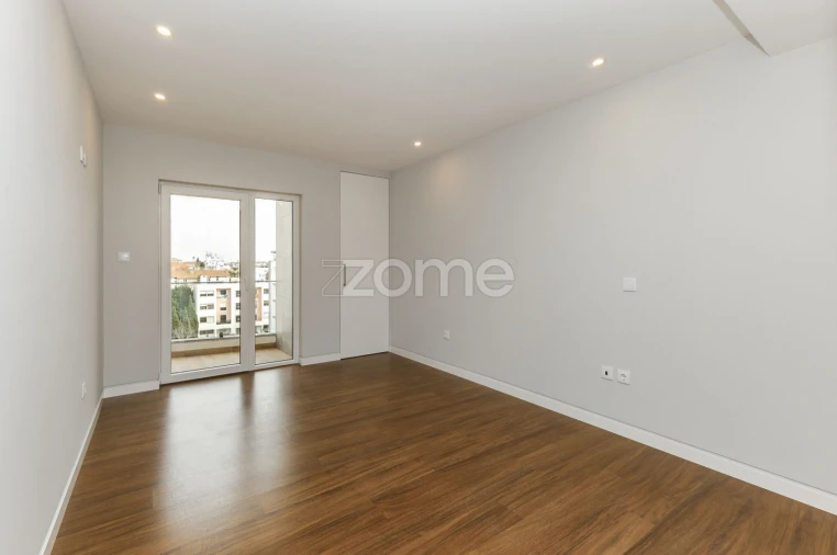 Apartamento T2 para Venda em Carcavelos e Parede Foto 19