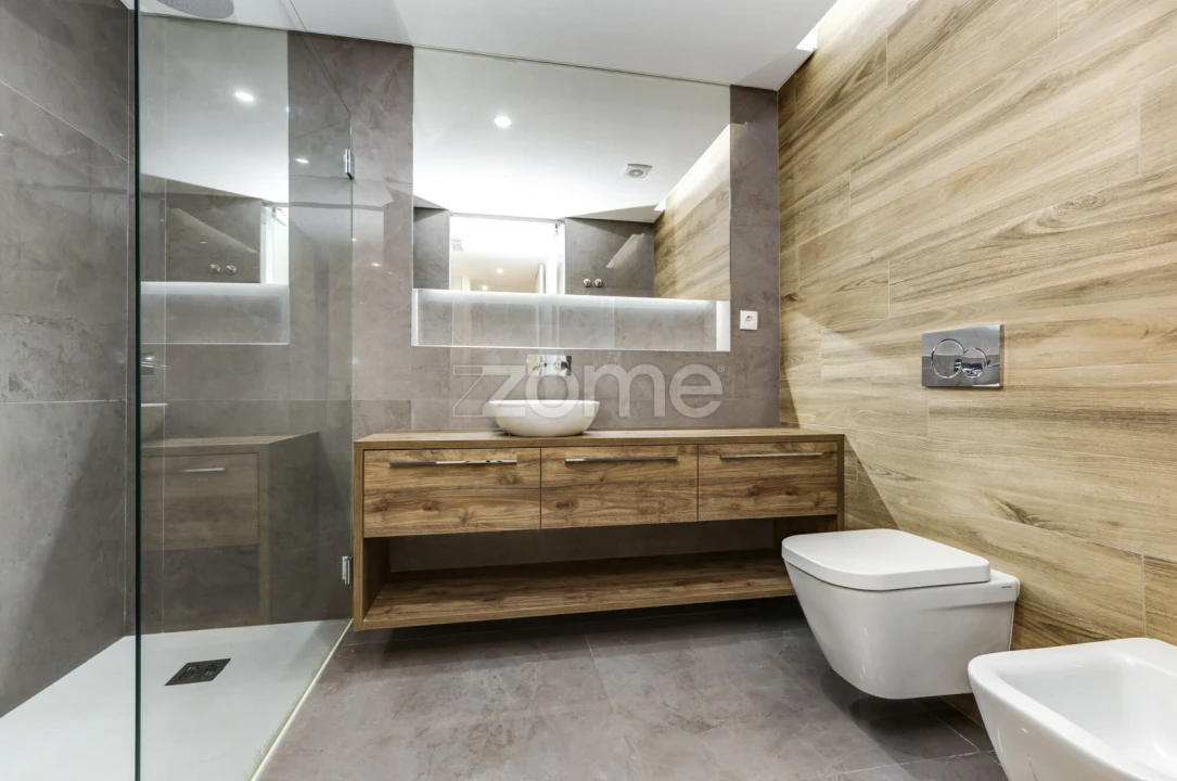 Apartamento T2 para Venda em Carcavelos e Parede Foto 17