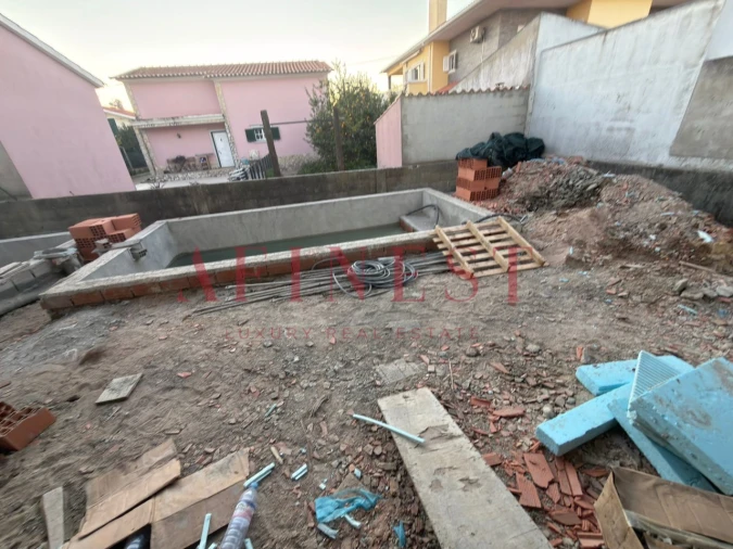 Moradia T4 para Venda em Fernao Ferro Foto 5