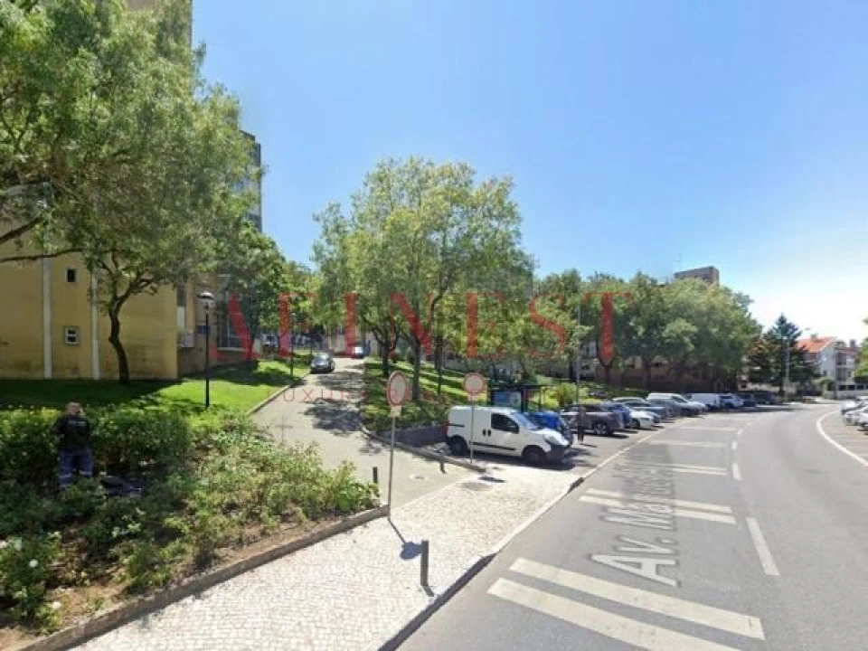 Apartamento T1 para Venda em Águas Livres Foto 1