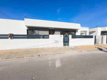 Moradia T3 para Venda em Fernao Ferro