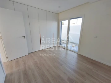 Moradia T3 para Venda em Fernao Ferro