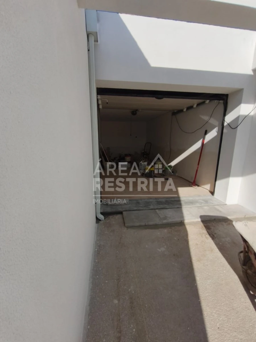 Moradia T3 para Venda em Fernao Ferro Foto 2