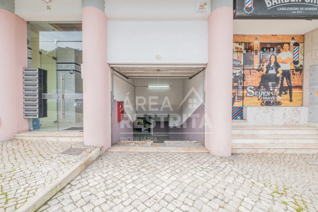 Garagem para Venda em Laranjeiro e Feijó Foto 5