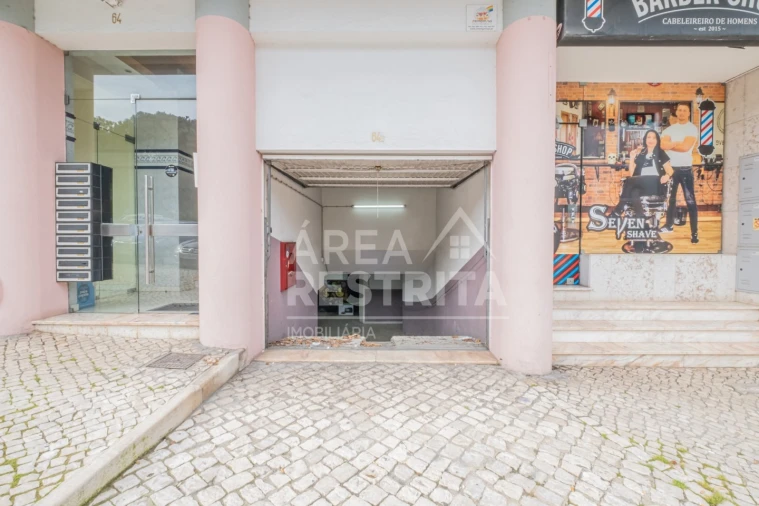 Garagem para Venda em Laranjeiro e Feijó Foto 5