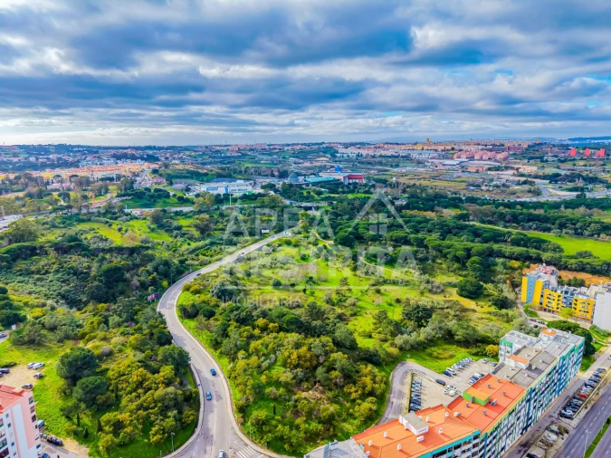 Garagem para Venda em Laranjeiro e Feijó Foto 19