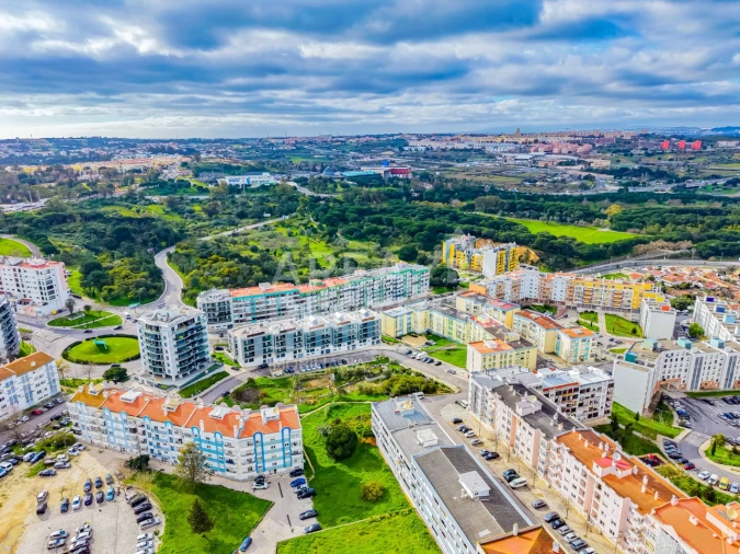 Garagem para Venda em Laranjeiro e Feijó Foto 20