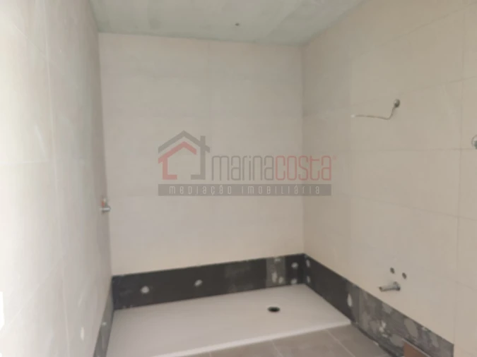 Moradia T3 para Venda em Atouguia da Baleia Foto 31