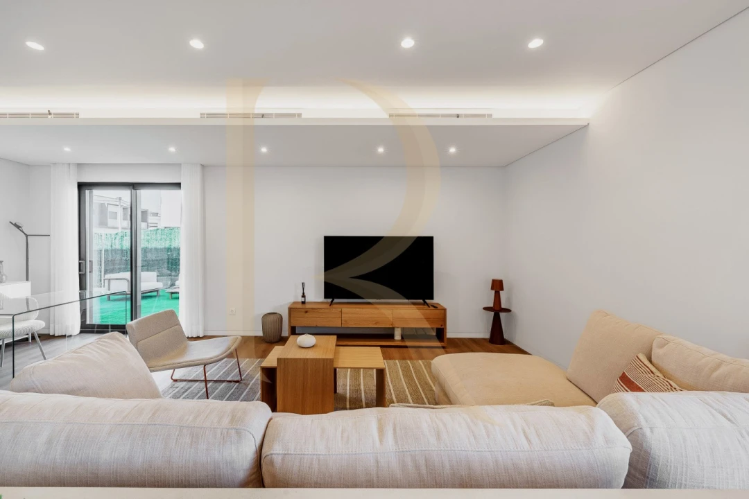 Moradia T4 para Venda em Amora Foto 5