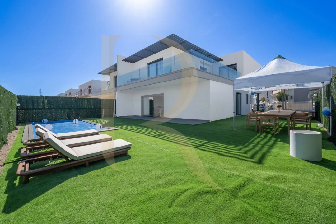 Moradia T4 para Venda em Amora Foto 26