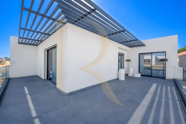 Moradia T4 para Venda em Amora Foto 13