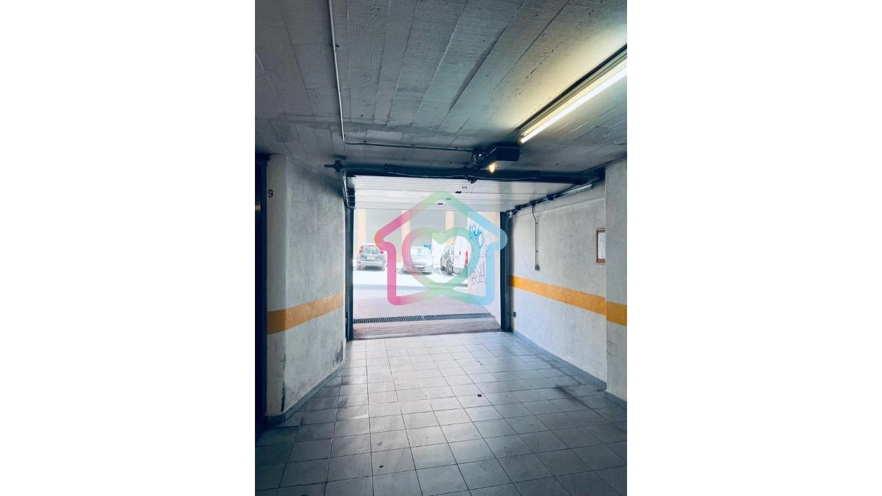 Garagem para Arrendamento em Massamá e Monte Abraão Foto 5