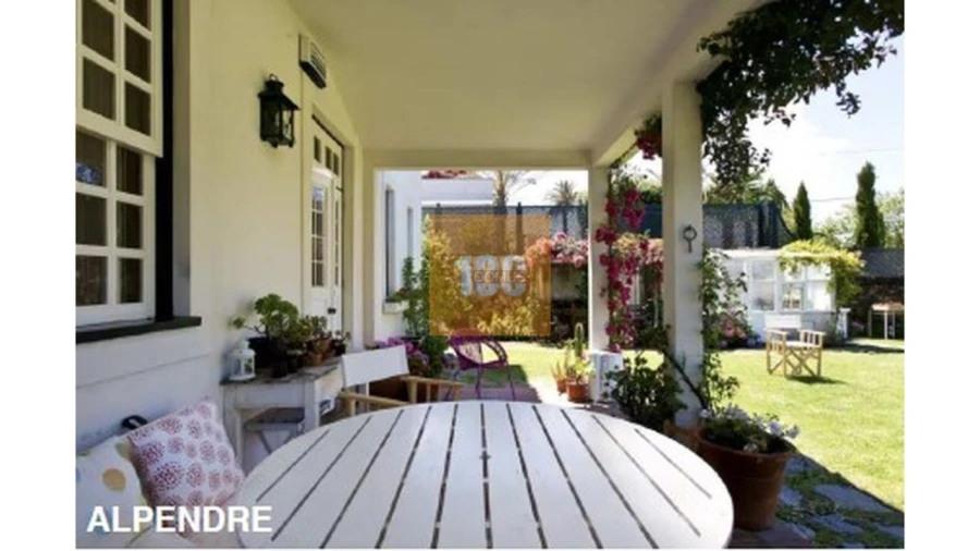 Moradia T4 para Arrendamento em Arcozelo Foto 18