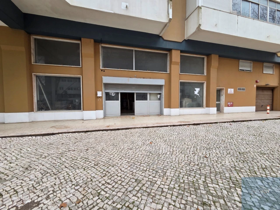 Loja para Arrendamento em Lumiar Foto 22