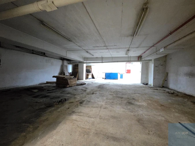 Loja para Arrendamento em Lumiar Foto 14