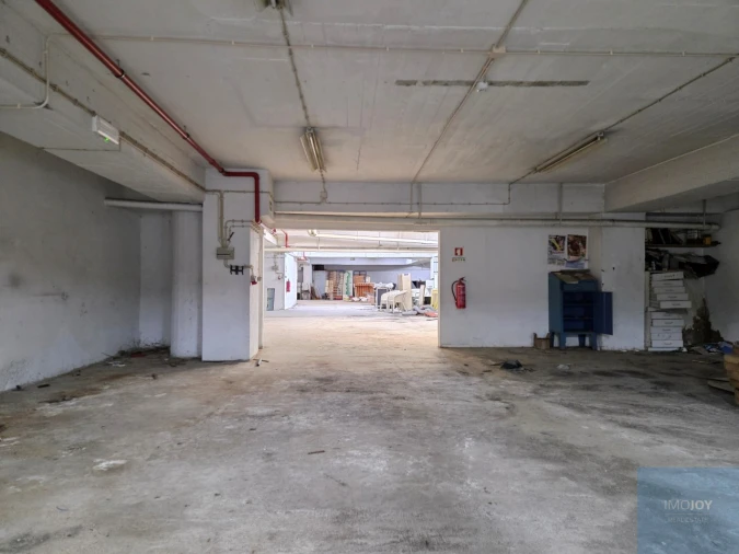 Loja para Arrendamento em Lumiar Foto 17