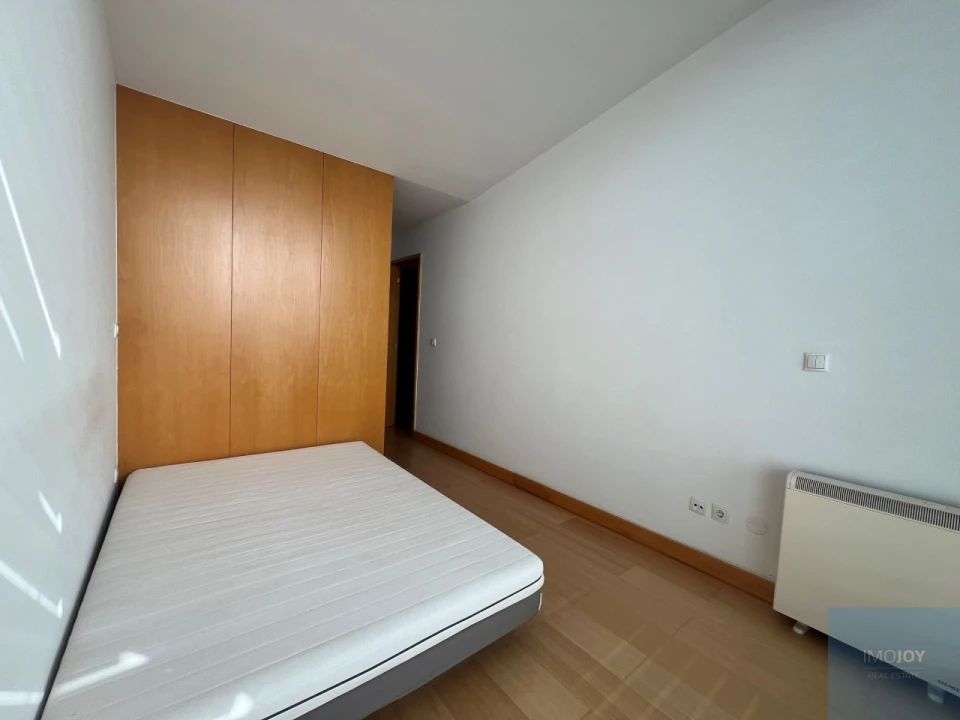 Apartamento T1 para Arrendamento em São Mamede de Infesta e Senhora da Hora Foto 21