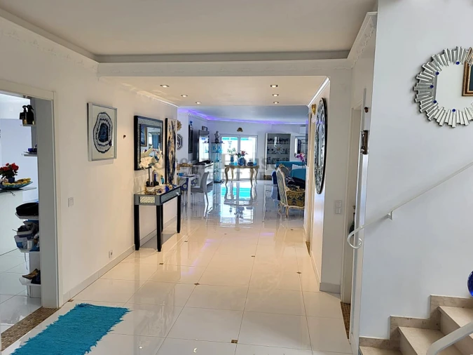 Moradia T4 para Venda em Albufeira e Olhos de Água Foto 4