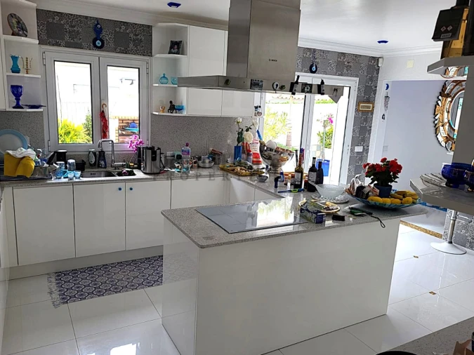 Moradia T4 para Venda em Albufeira e Olhos de Água Foto 7