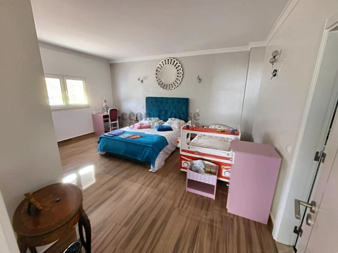 Moradia T4 para Venda em Albufeira e Olhos de Água Foto 10