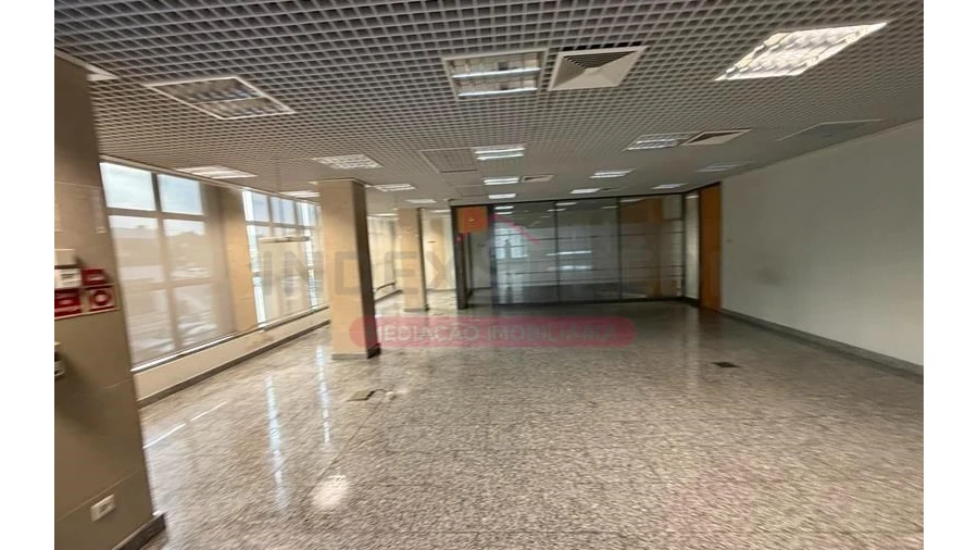 Loja para Venda em Poiares (Santo Andre)