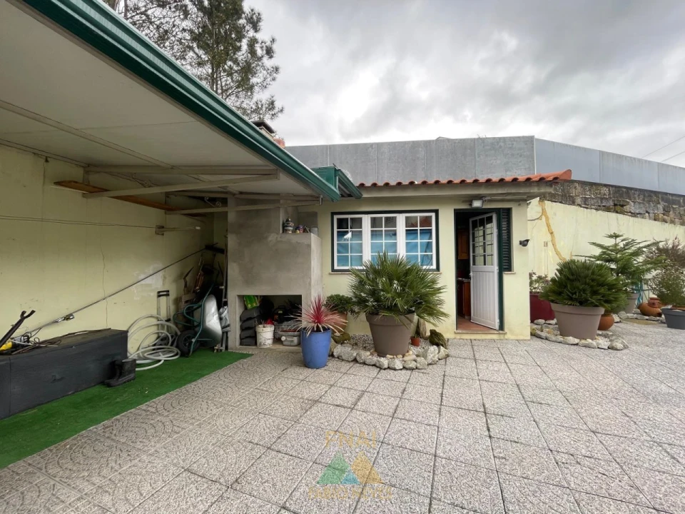 Moradia T4 para Venda em Rebordões (Santa Maria) Foto 12