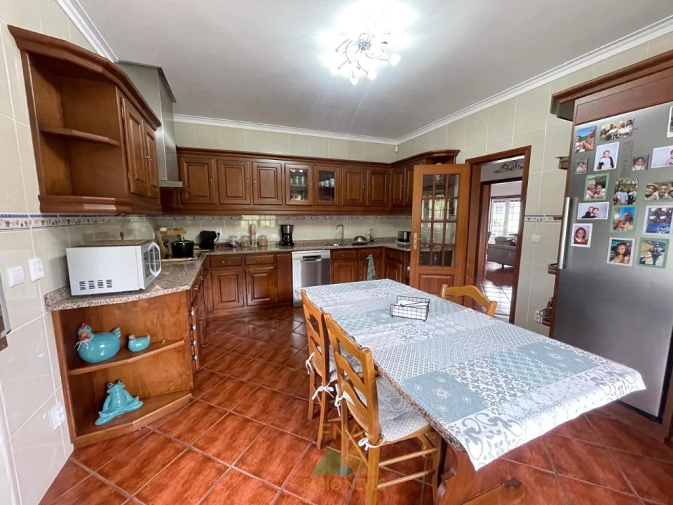 Moradia T4 para Venda em Rebordões (Santa Maria) Foto 94