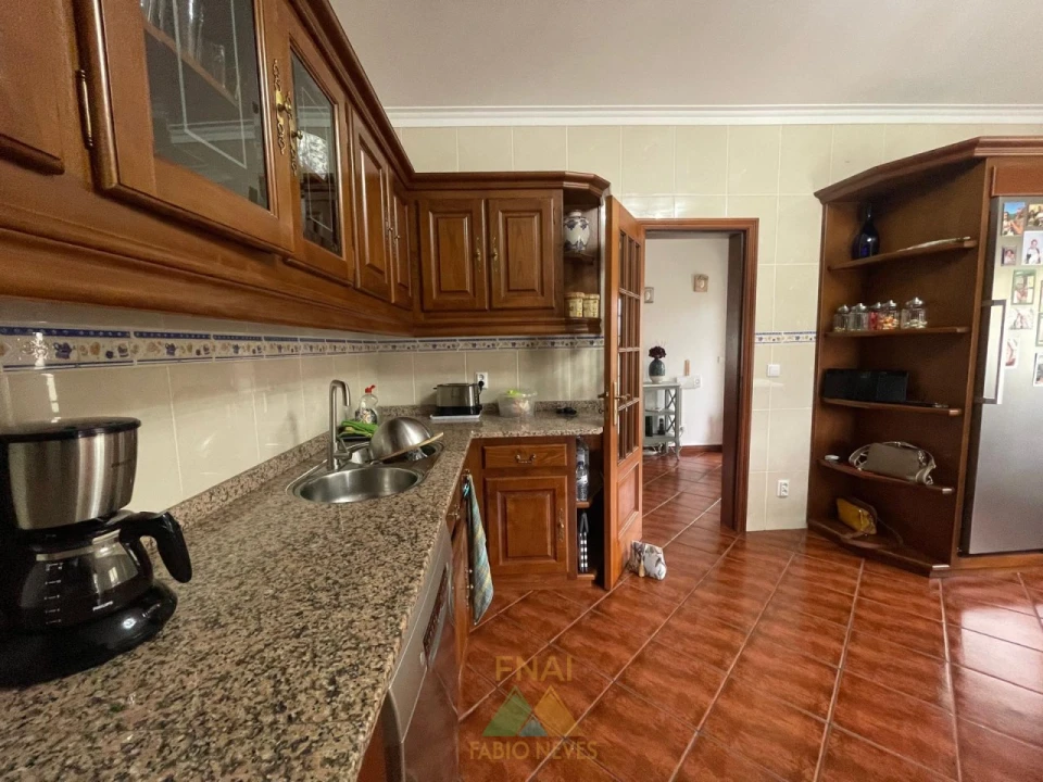 Moradia T4 para Venda em Rebordões (Santa Maria) Foto 98