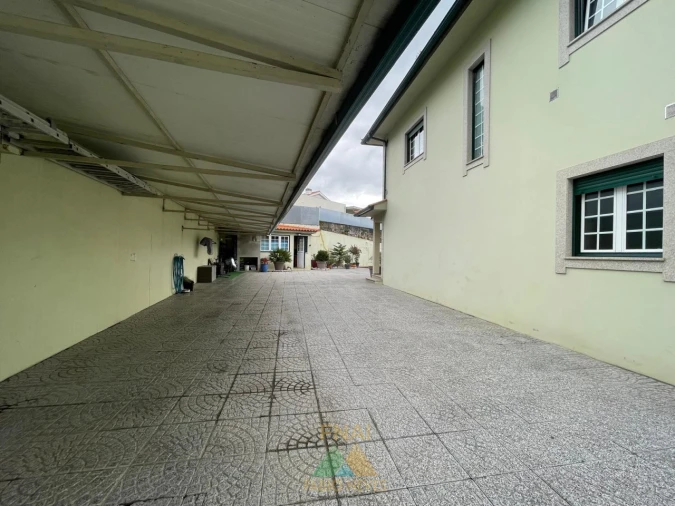 Moradia T4 para Venda em Rebordões (Santa Maria) Foto 11