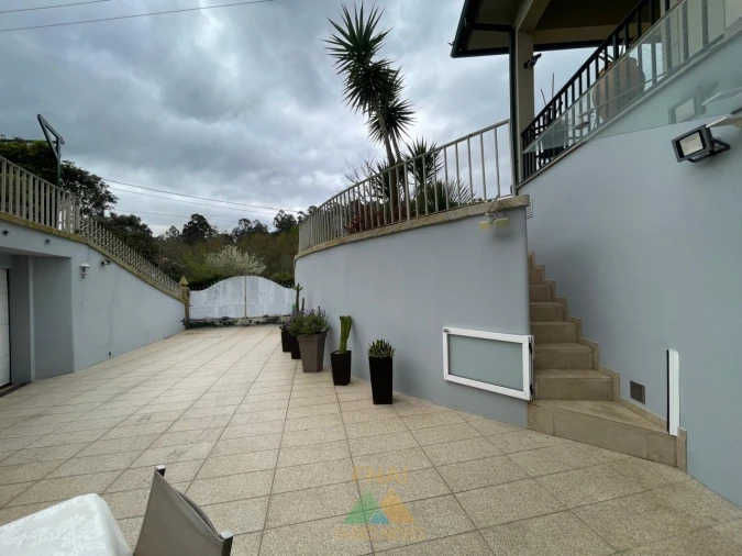 Moradia T4 para Venda em Rebordões (Santa Maria) Foto 82