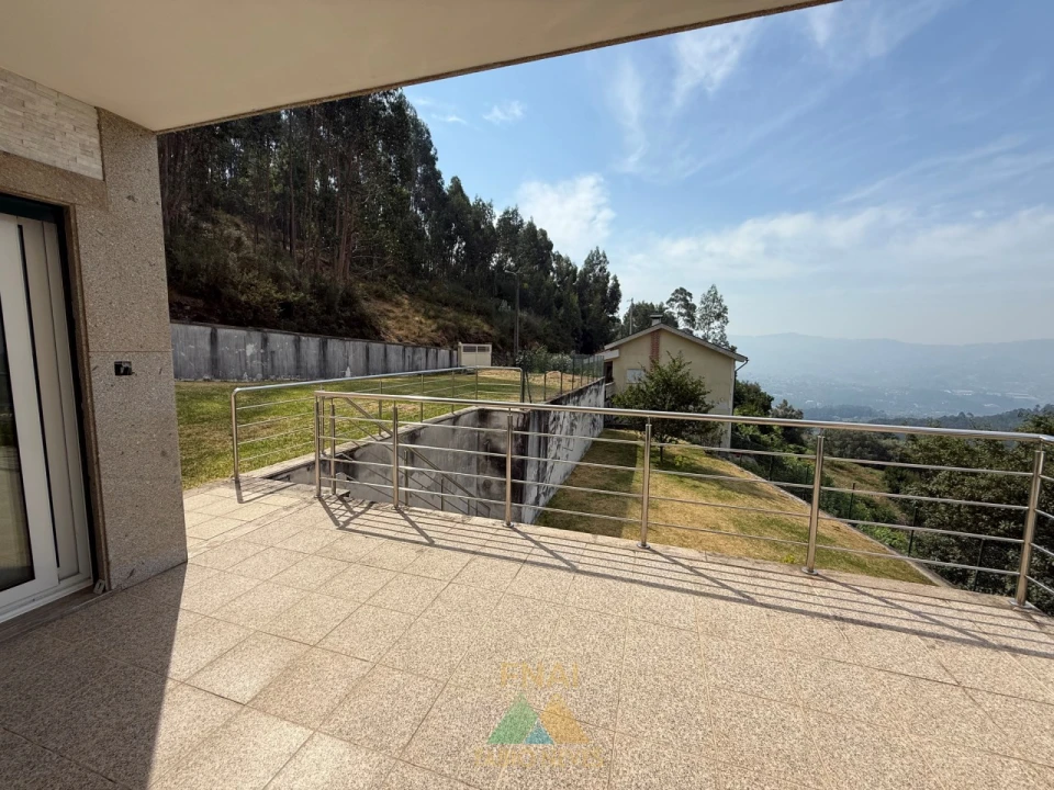 Moradia T4 para Venda em Cendufe Foto 27