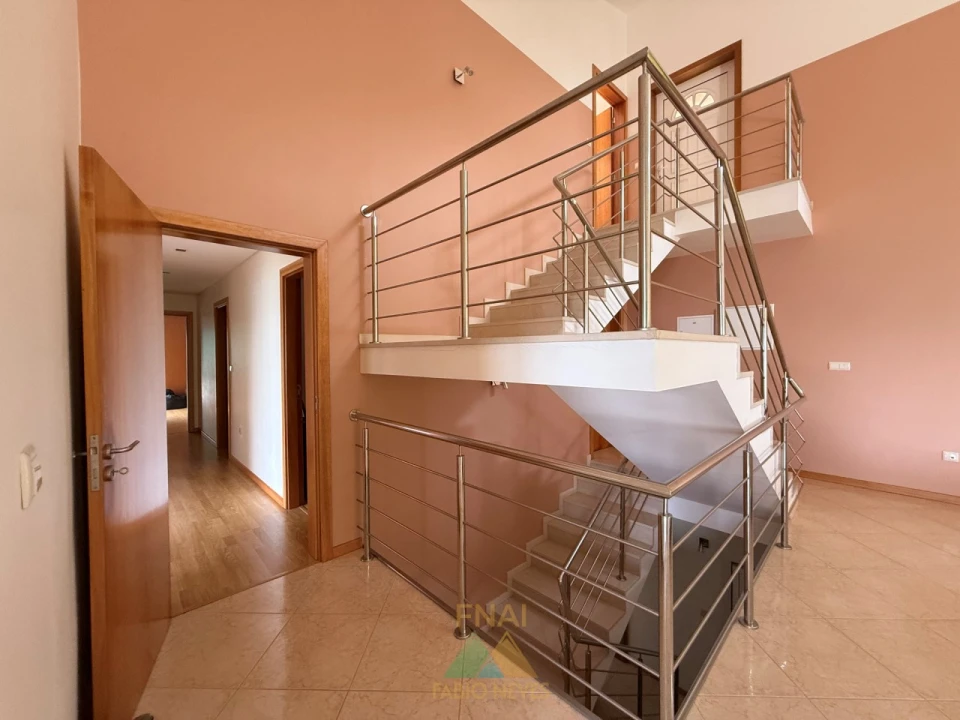 Moradia T4 para Venda em Cendufe Foto 58