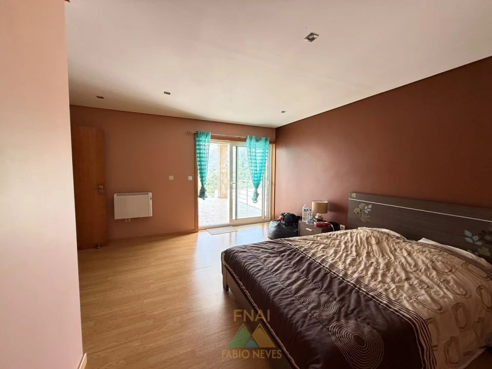 Moradia T4 para Venda em Cendufe Foto 67