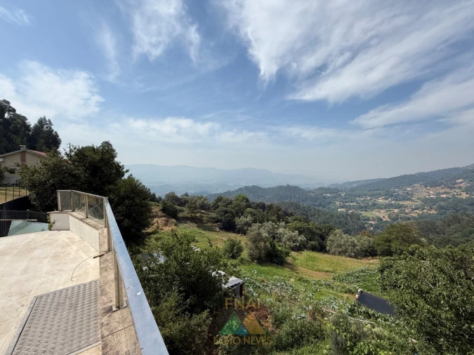 Moradia T4 para Venda em Cendufe Foto 5