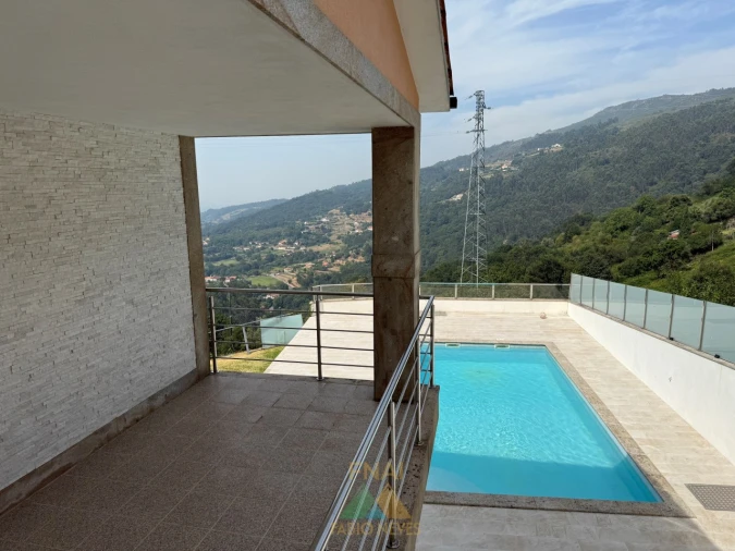 Moradia T4 para Venda em Cendufe Foto 14