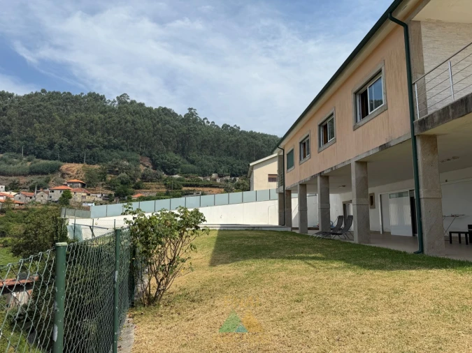 Moradia T4 para Venda em Cendufe Foto 31