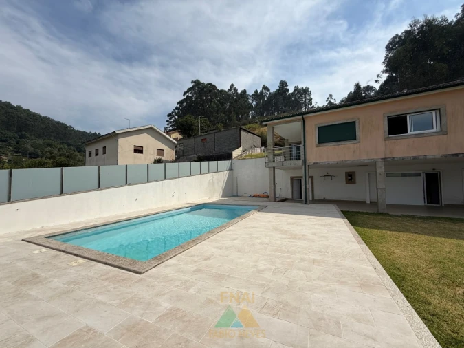 Moradia T4 para Venda em Cendufe Foto 39