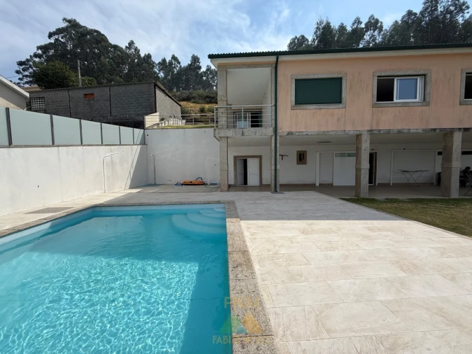 Moradia T4 para Venda em Cendufe Foto 40