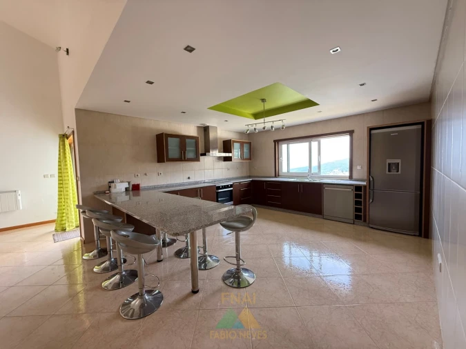 Moradia T4 para Venda em Cendufe Foto 50