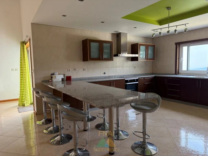 Moradia T4 para Venda em Cendufe Foto 51